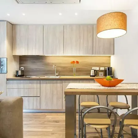 ★ Exclusive ★ Free Garage ★ Apartment *