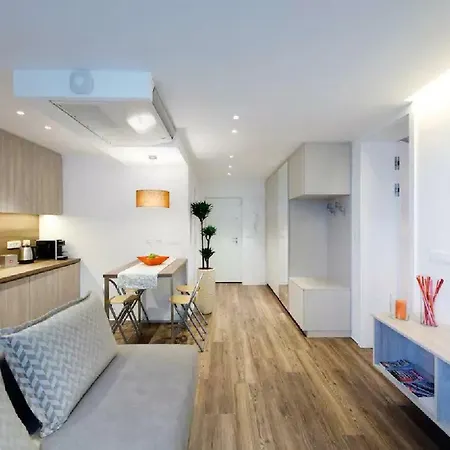 ★ Exclusive ★ Free Garage ★ Apartma Ljubljana
